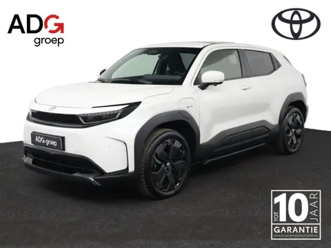 Toyota Urban Cruiser Executive 61 kWh  | Nieuw direct leverbaar | 10 jaar fabrieksgarantie |