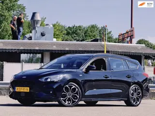 Ford Focus Wagon 1.0 EcoBoost ST-LINE-NAVI-APPLE CARPLAY