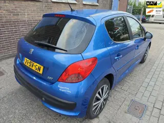 Peugeot 207 APK 11-6-2027 AIRCO 1.4-16V 1150,-