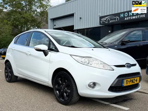 Ford Fiesta 1.6 Titanium | PARKEERSENSOR | AIRCO | NAP | CRUISECONTROL | CLIMA | VOORRUITVERW | DIST