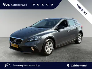 Volvo V40 Cross Country T4 Momentum | Panoramadak | Trekhaak afneembaar | Dealerondehouden | 1e eige