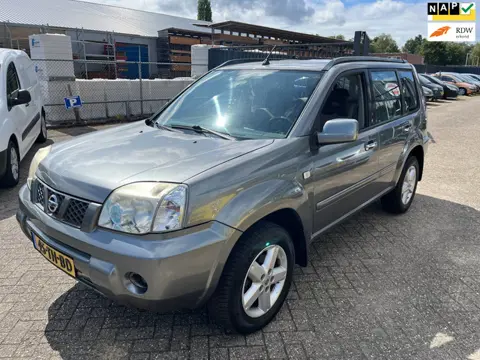 Nissan X-Trail 2.0 Columbia 2wd(st-bekr,airco,lmv,bj06,nw-apk,2999,-)