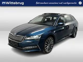 Škoda Superb Combi 1.4 TSI iV Laurin & Klement / AUTOMAAT/ PANO/ TREKHAAK/ DIGITAL DASH/ MEMORY SEAT