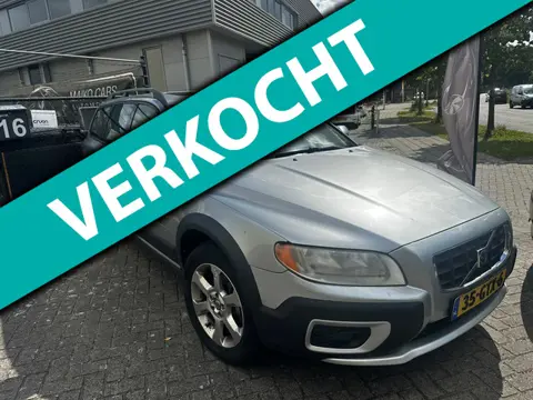 Volvo XC70 2.4 D5 Momentum panoramadak