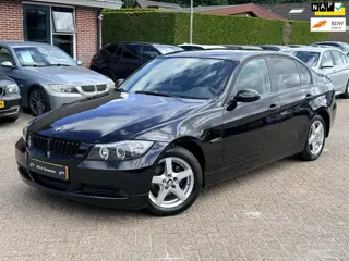 BMW 3-serie 318i|LEES BESCHRIJVING!!|Carplay|Cruise control|Airco..