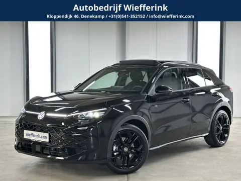 Volkswagen T-Roc 1.5 eTsi R-Line First Edition | Trekhaak | Pano | Black-style | Licht-pakket (IQ.Li