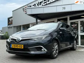 Toyota Auris Touring Sports 1.8 Hybrid Executive