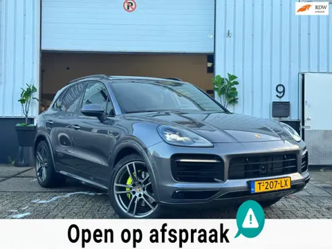 Porsche Cayenne 3.0 E-HYBRID|PLATINUM|PANO|LAGEKM|1STE EIGENAAR|2021/12|ZEER NETJES|