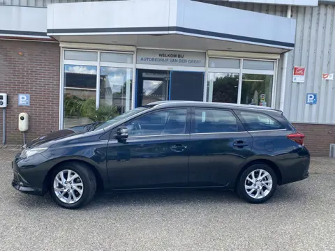 Toyota Auris Touring Sports 1.2T 116 PK Aspiration Trekhaak DAB 1300 KG Trekgewicht