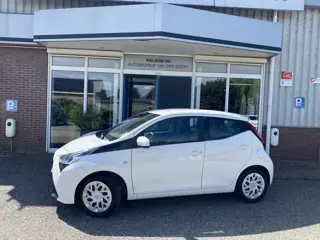 Toyota Aygo 1.0 VVT-i x-play limited Afn. Trekhaak Android Auto Apple Carplay