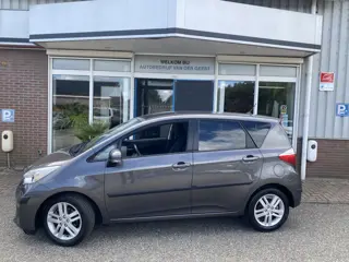 Toyota Verso-S 1.3 VVT-i Dynamic (bj 2012, automaat)