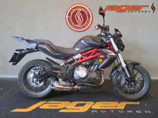Benelli BN 302 BN302 NIEUWSTAAT!! (bj 2019)