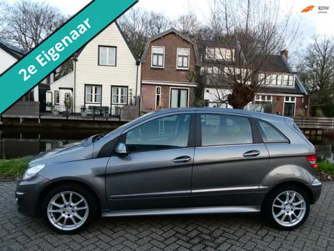 Mercedes-Benz B-klasse 200 136pk Airco Navi Trekhaak 1500kg. 2e eig.