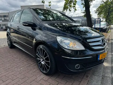 Mercedes-Benz B-Klasse 200 Airco/ECC,Cruisecontrol,Leder,Navigatie