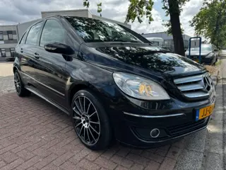 Mercedes-Benz B-Klasse 200 Airco/ECC,Cruisecontrol,Leder,Navigatie