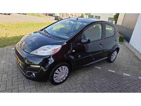 Peugeot 107 1.0 Envy (bj 2013)