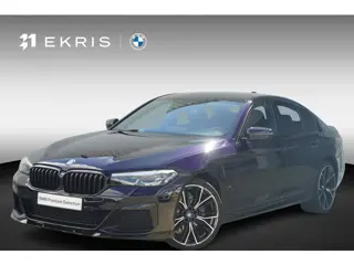 BMW 5-serie 530e M Sport | Trekhaak | Stoelverwarming | Getint Glas | Grootlichtassistent | 19 Inch