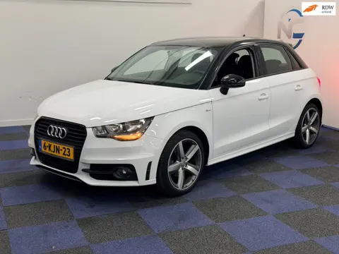Audi A1 Sportback 1.2 TFSI Admired / DEALER ONDERHOUDEN / RIJDT SCHAKELT GOED / NETTE AUTO