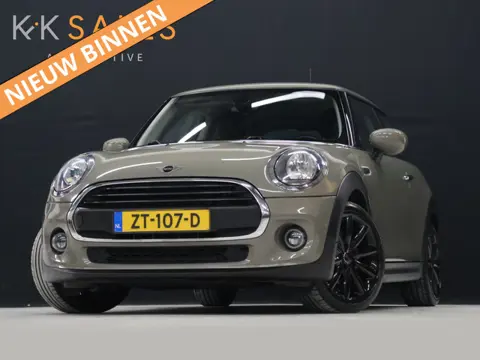 MINI 3-deurs 1.5 One First Salt [APPLE CARPLAY, CRUISE CONTROL, NAVIGATIE, AIRCONDITIONING, DIMLICHT