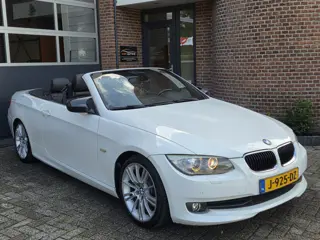 BMW 3-serie Cabrio 330i High Executive | Leer | Clima | Xenon | PDC |