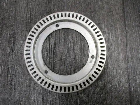 ABS RING VOOR Honda Deauville 650 - 700 2006 - 2009