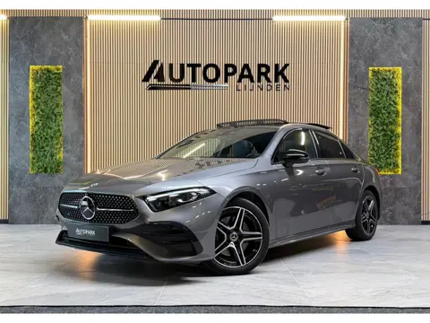 Mercedes-Benz A-klasse 250 e Business Line BTW|AMG|PANO|HuD|360CAM|MEMORY|KEYLESS|SFEERVERLICHT|FACE
