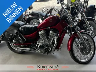 Suzuki VS 800 Intruder (GL) Nieuwstaat!!,hoe kan het een klassieke chopper in zo,n mooie staat, Zie 