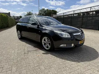 Opel Insignia Sports Tourer 1.4 Turbo EcoFLEX Cosmo. Alle onderhoud gehad ! Mooie auto !