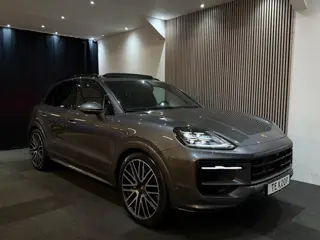 Porsche Cayenne Porsche Cayenne 3.0 V6 462pk E-hybrid Sport Chrono+ Passenger Display Pano 360C 4Wie