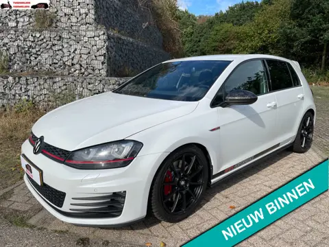 Volkswagen Golf 2.0 TSI GTI Performance