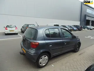 Toyota Yaris 1.3 VVT-i S-Line 5 DEURS MET AIRCO