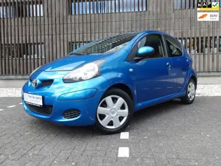 Toyota Aygo 1.0-12V/APPLE CARPLAY/52.681km NAP!/AIRCO/5dr/nw APK/oh beurt/4 nieuwe all-season banden