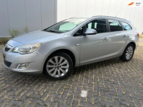 Opel Astra Sports Tourer 1.4 Turbo Sport CLIMAT BJ 7-2012. APK. 8-2027