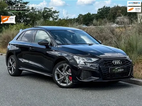 Audi A3 Sportback 45 TFSI e S edition Competition CARBON PAKKAGE SPOILER LED XENON PDC CARPLAY 245PK