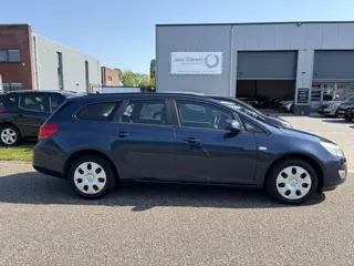 Opel Astra Sports Tourer 1.4 Edition
