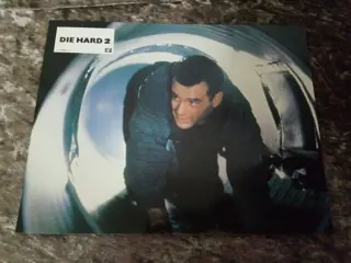 DIE HARD II lobbycard set.