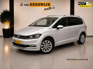 Volkswagen Touran 1.4 TSI Connected Series Pdc | Lmv | Panoramadak | Trekhaak | Keyless