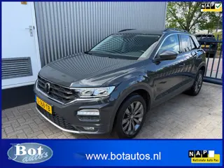 Volkswagen T-Roc 1.5 TSI / 1E EIGENAAR / TREKHAAK / NAVIGATIE / AIRCO / CRUISE CONTROL / NEDERLANDSE