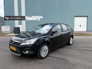 Ford Focus 1.6-16V Titanium 5-Deurs 101 PK. Leuke en zeer fijn rijdende auto !!! Eerste eigenaar !!