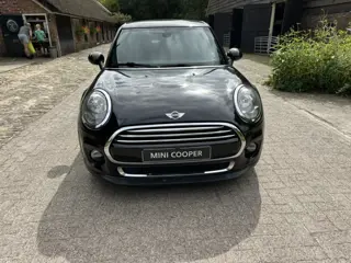 MINI 3-deurs 1.5 Cooper Pepper. Half leer,Climate/cruise! Top onderhouden auto !!