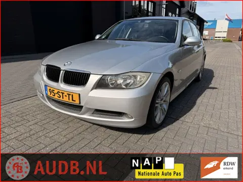 BMW 3-serie 318i| AUTOMAAT|18 INCH|CRUISE CONTROL| AIRCO|