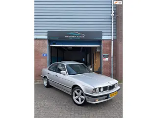 BMW 5-serie 520i YOUNGTIMER/AUTOMAAT e34
