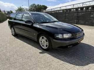Volvo V70 2.4 Comfort Line. 7 pers !NL auto ! Prima staat !Met boekjes !