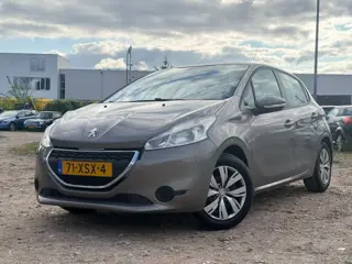 Peugeot 208 1.2 VTi Access/ LAAG KM