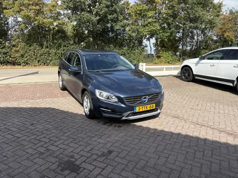 Volvo V60 1.6 T3 Momentum STOELVERWARMING PDC NAVI CLIMA