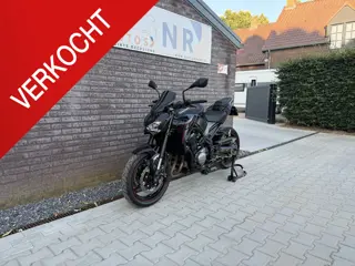Kawasaki Z900 Nieuwstaat, Leo Vince uitlaat