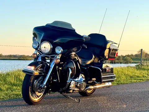 Harley Davidson Tour Harley-Davidson Ultra Classic 96CI | Eerlijk verhaal | Lage mijlen | ABS + STAG