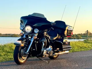 Harley Davidson Tour Harley-Davidson Ultra Classic 96CI | Eerlijk verhaal | Lage mijlen | ABS + STAG
