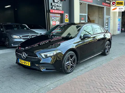 Mercedes-Benz A-klasse 250 e Business Solution AMG Limited Carplay Sfeerverlichting