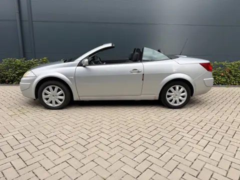Renault Mégane Coupé-Cabriolet 1.6-16V Dynamique youngtimer